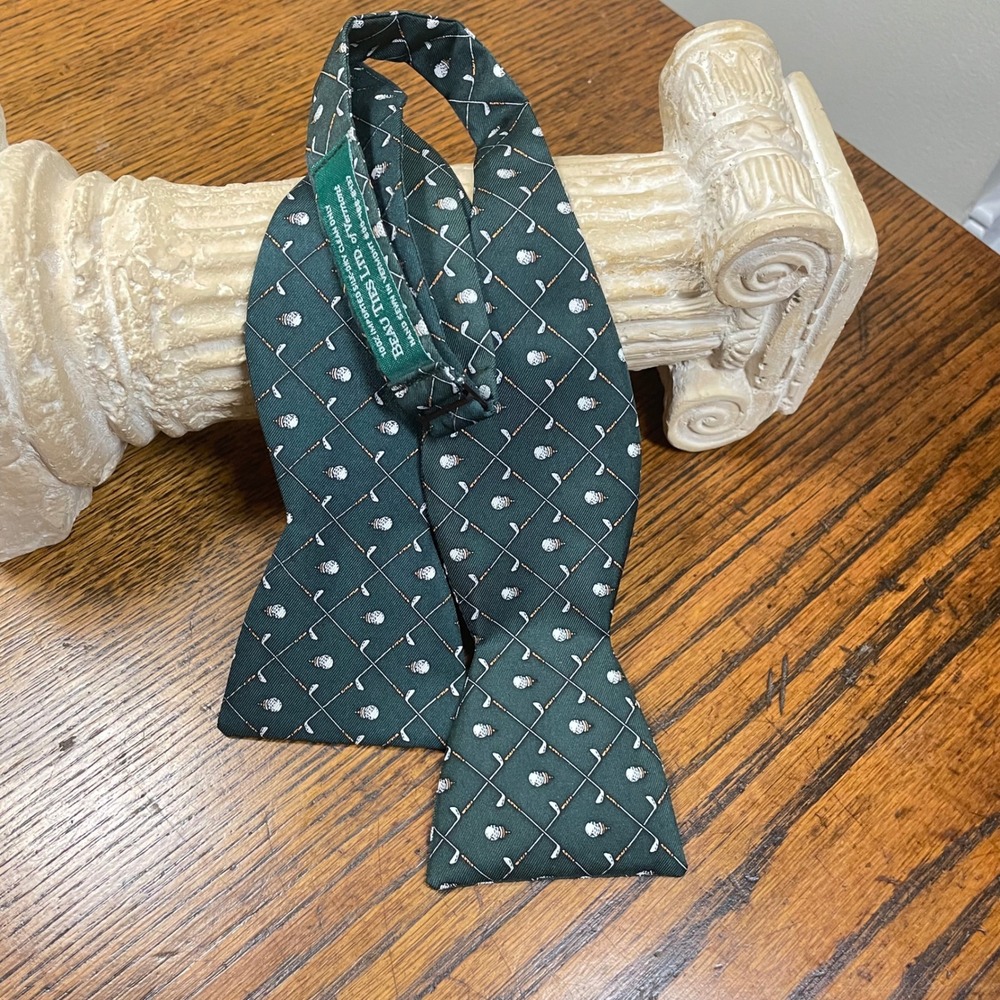 Beau Ties Ltd of Vermont Mens‎ Silk Bow Tie Green Golf Clubs Balls Self-Tie Luxe